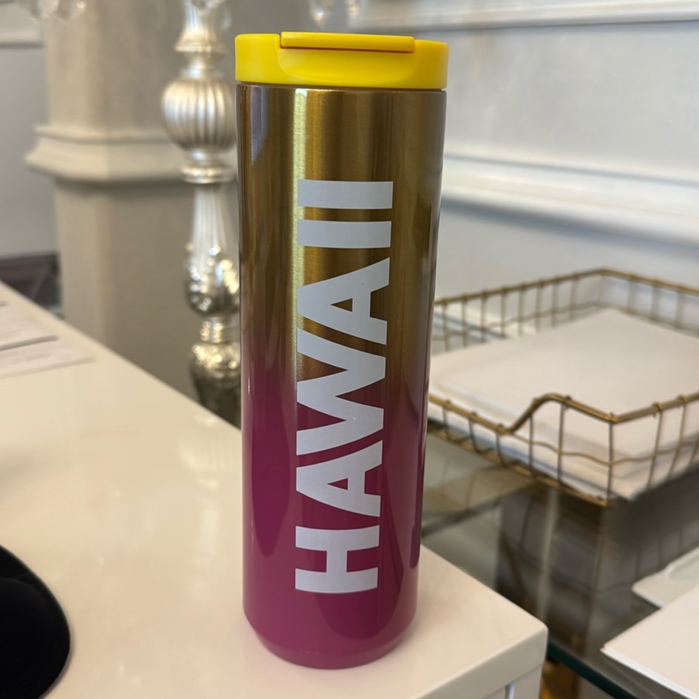 NWT Starbucks Hawaii Collection Exclusive Pineapple Metal Tumbler.